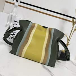 Picture of Loewe Handbags _SKUfw239907827fw